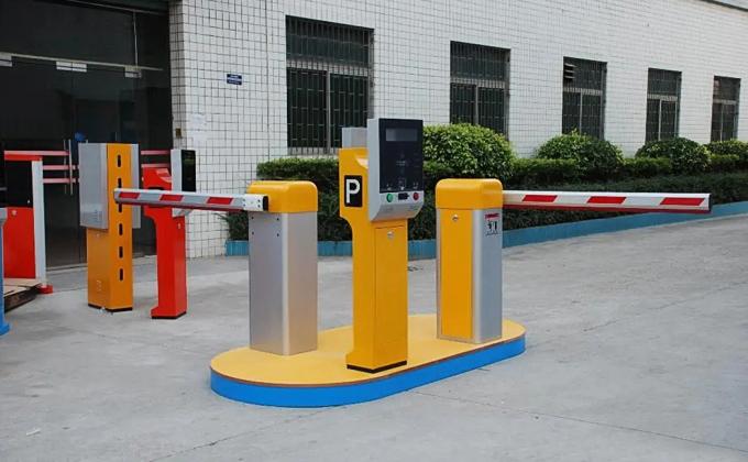 監督無しの駐車場の管理システムの埋め込まれた産業コンピュータの適用