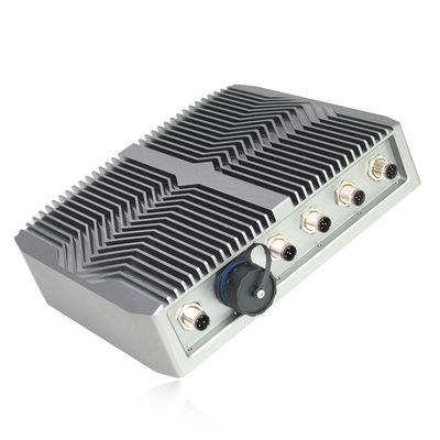 RJ45のFanless IP65第8 GEN I3 I5 I7産業埋め込まれた箱のPC